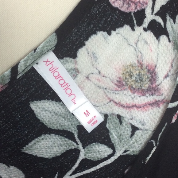 Floral top - Picture 6 of 6